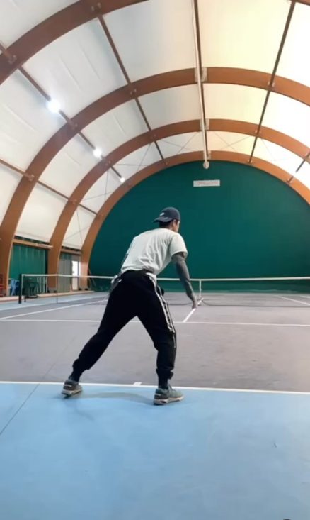 Campo da tennis coperto del Lomazzo Sport Club, struttura ad archi in legno